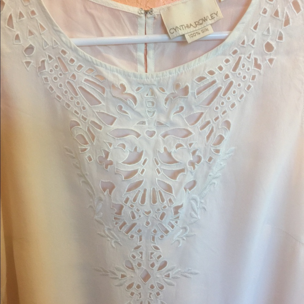 Beautiful silk lace top - Picture 3 of 4